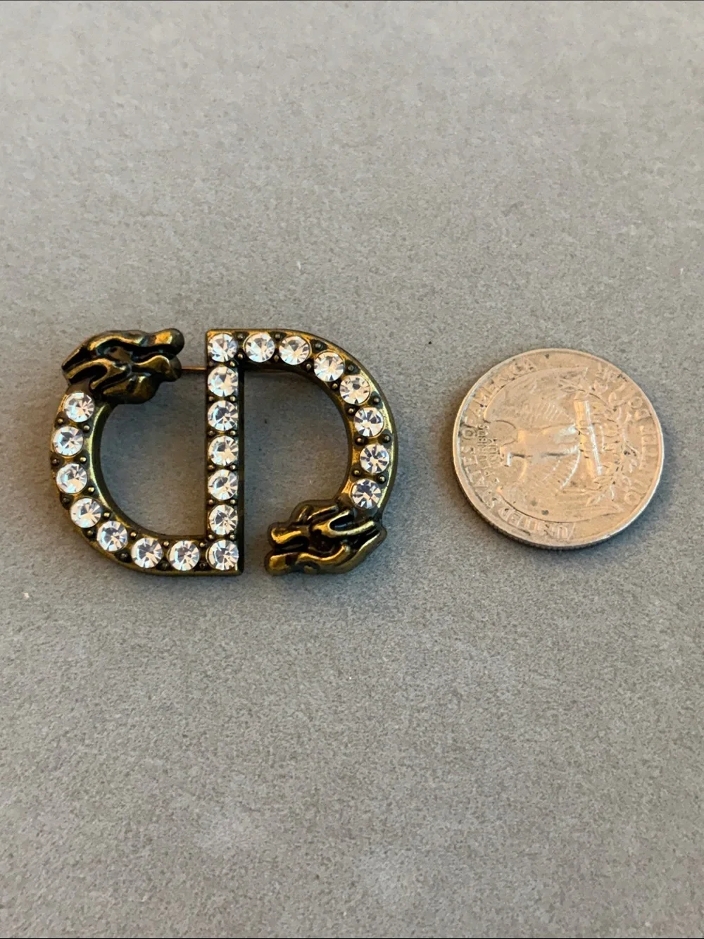 N/A elegant brooch